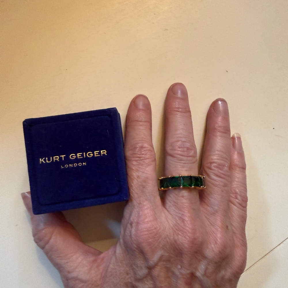 Kurt Geiger Gold-Toned Ring with Emerald Green Stones - Picture 6 of 8